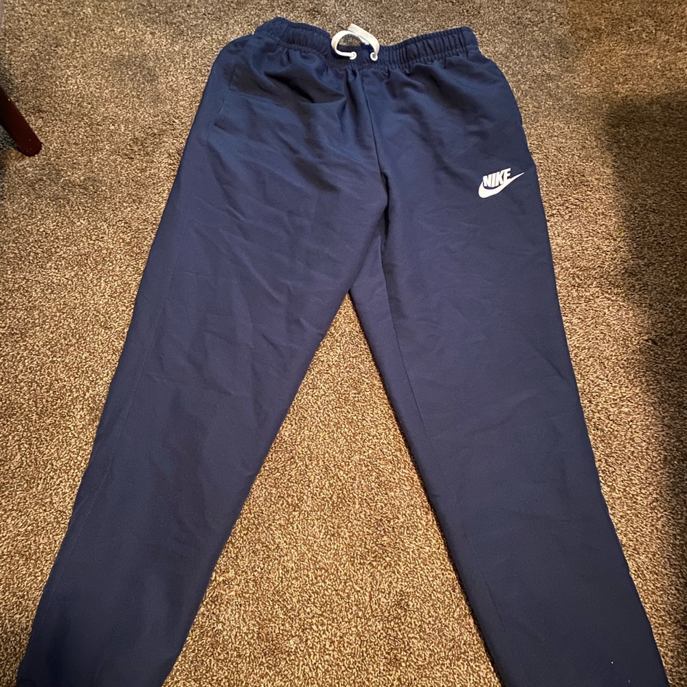 Nike Navy Blue Jogger Pants Size Medium With Pockets And drawstring Men’s